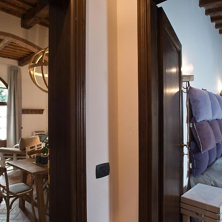 San Ruffino Apartments Lari Exteriér fotografie
