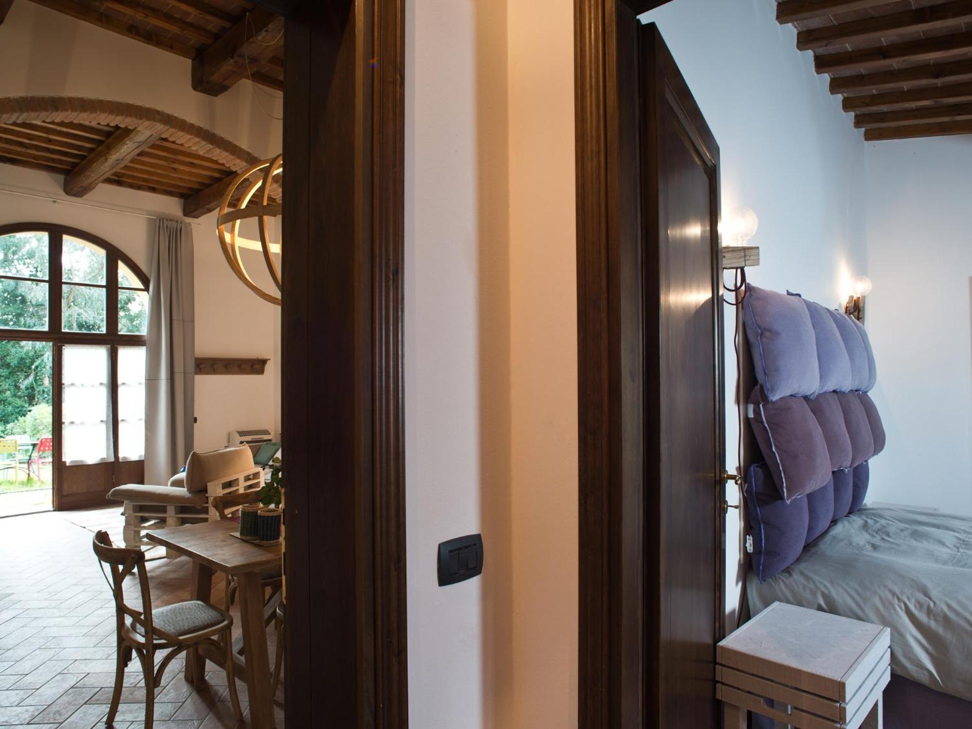 San Ruffino Apartments Lari Exteriér fotografie