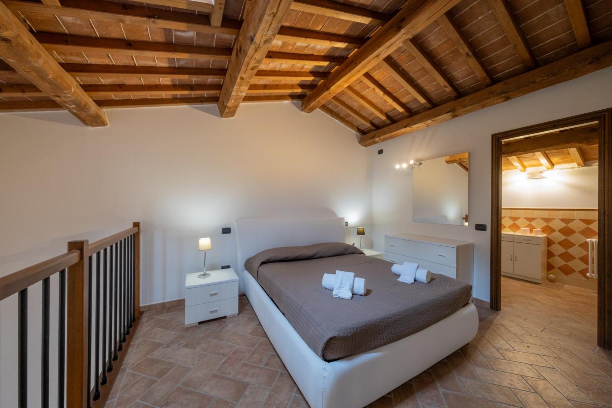 San Ruffino Apartments Lari Exteriér fotografie