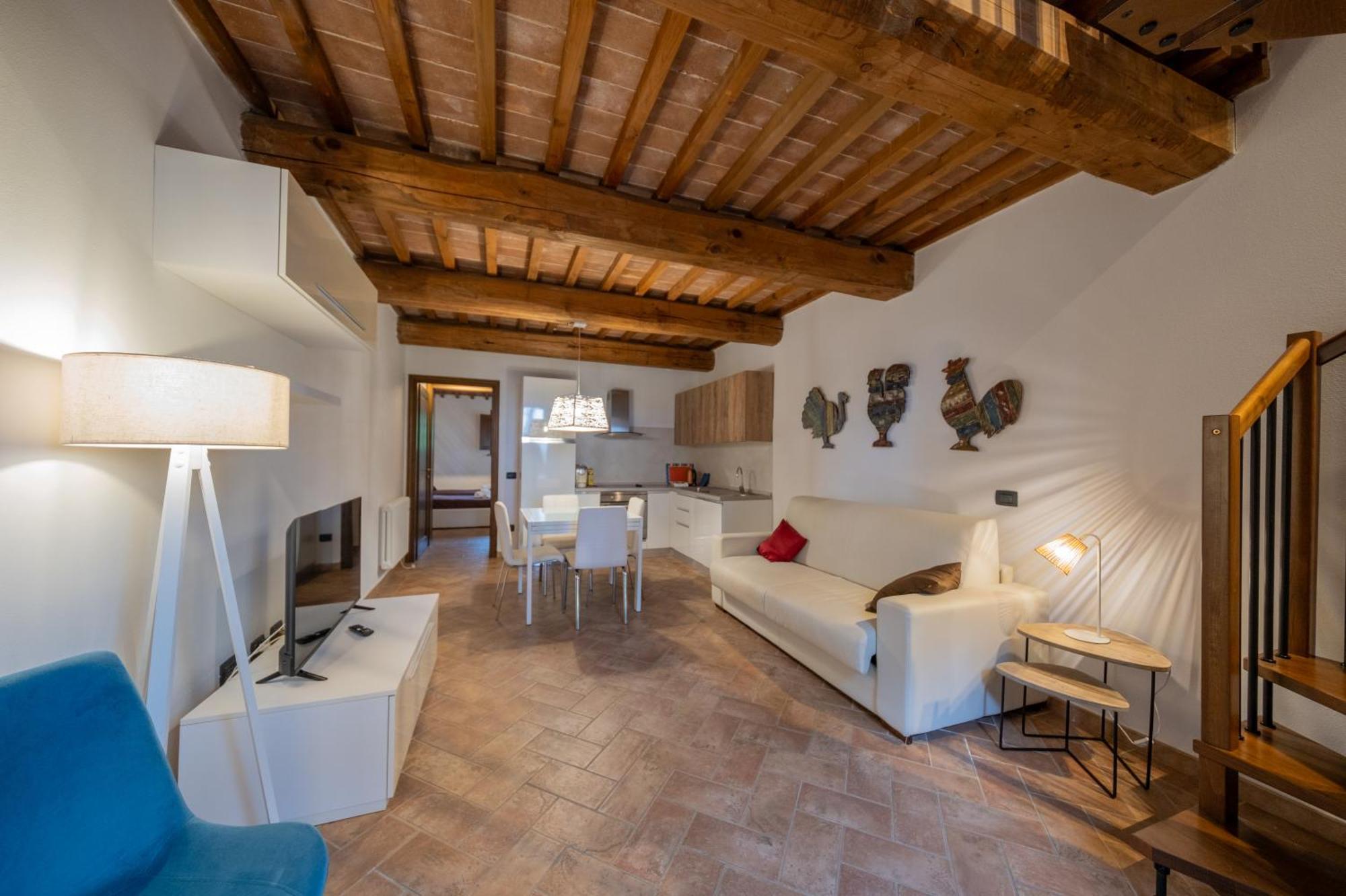 San Ruffino Apartments Lari Exteriér fotografie