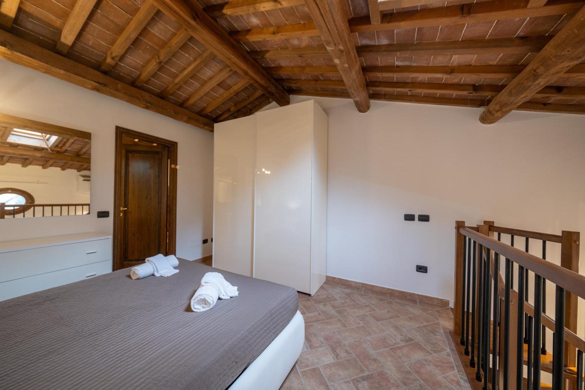 San Ruffino Apartments Lari Exteriér fotografie