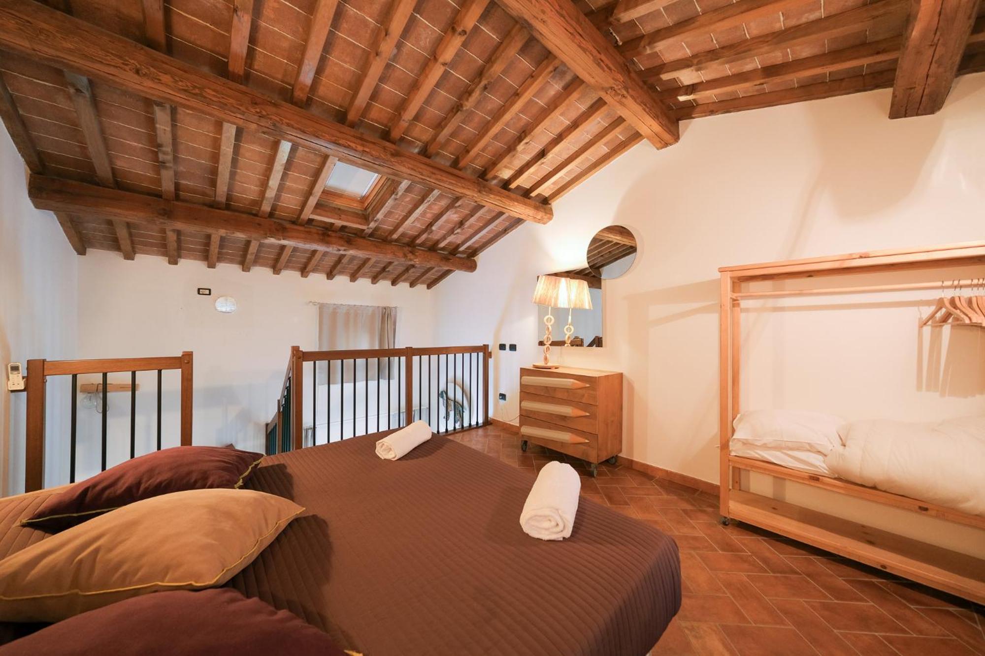 San Ruffino Apartments Lari Exteriér fotografie