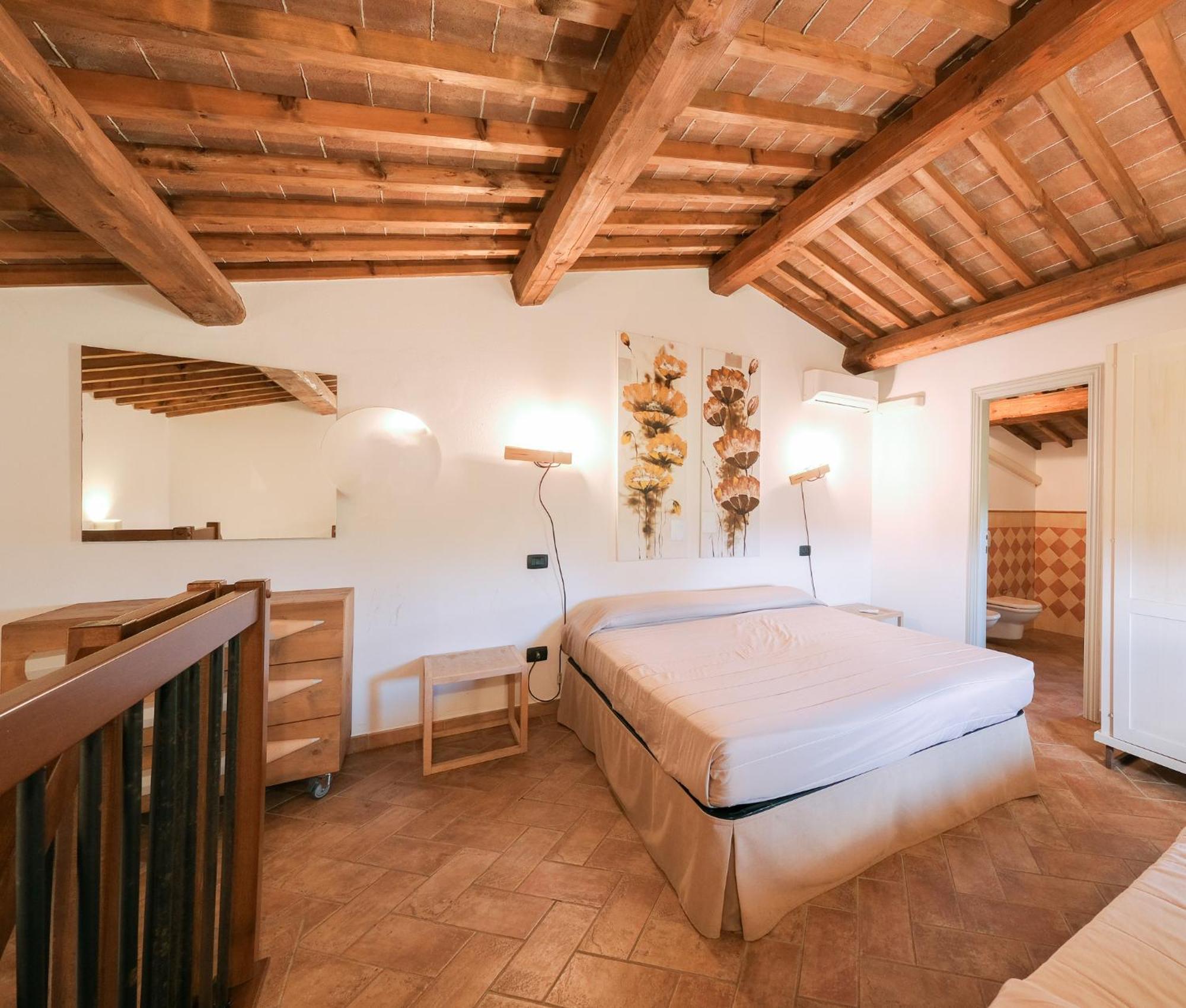 San Ruffino Apartments Lari Exteriér fotografie