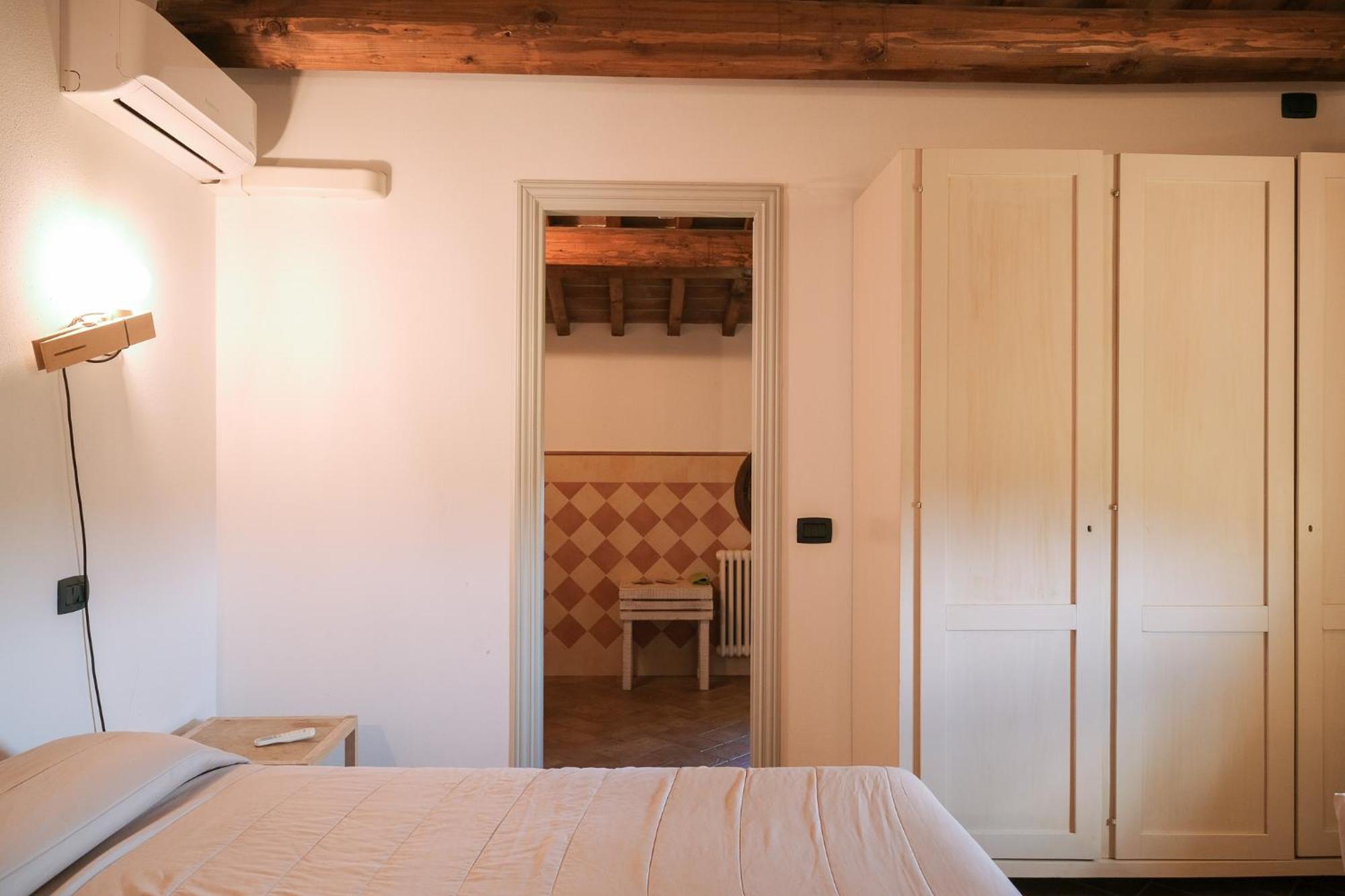 San Ruffino Apartments Lari Exteriér fotografie