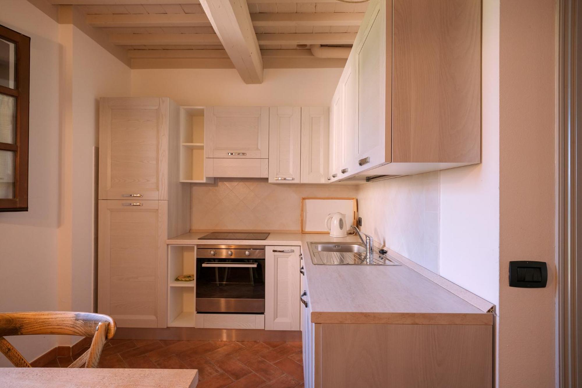 San Ruffino Apartments Lari Exteriér fotografie